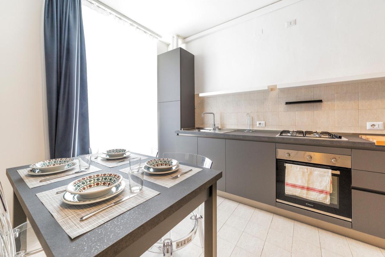 Roomy Apartment Close To Subway M5! Милано Екстериор снимка